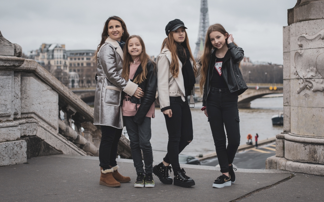 Ricardo y su familia en París